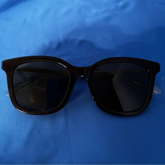 Gently Used Gucci Black Sunglasses Gucci | Accessories | Gently Used Men Gucci Shades | Poshmark main image 2